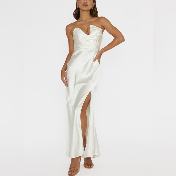 NWT SELFIE LESLIE Blaise asymmetrical Neckline maxi dress pearl - Picture 2 of 7